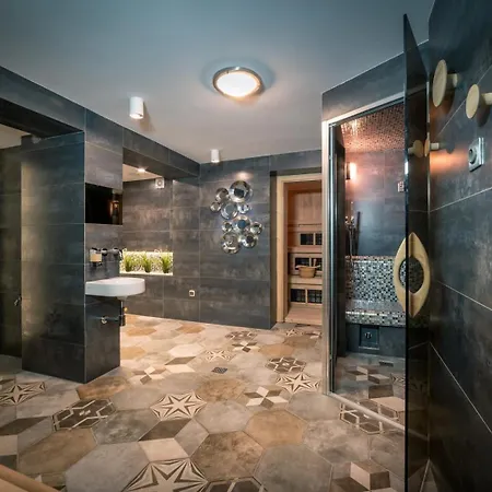 ベッド・アンド・ブレックファスト Oskar W Jastrzebiej Gorze Z Jacuzzi I Saunami