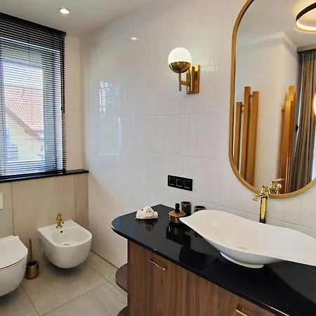 Oskar W Jastrzebiej Gorze Z Jacuzzi I Saunami ベッド・アンド・ブレックファスト 3*