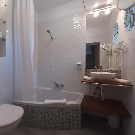 ベッド・アンド・ブレックファスト Oskar W Jastrzebiej Gorze Z Jacuzzi I Saunami Jastrzębia Góra