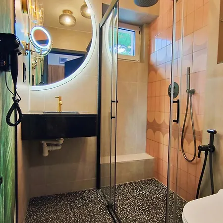 Oskar W Jastrzebiej Gorze Z Jacuzzi I Saunami ベッド・アンド・ブレックファスト